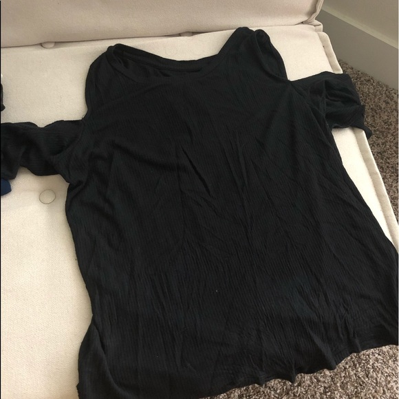 American Eagle Outfitters Tops - Black ribbed off the shoulder top